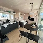 Buqez Eco - 2 And 8 - Seaview, New Wifi!