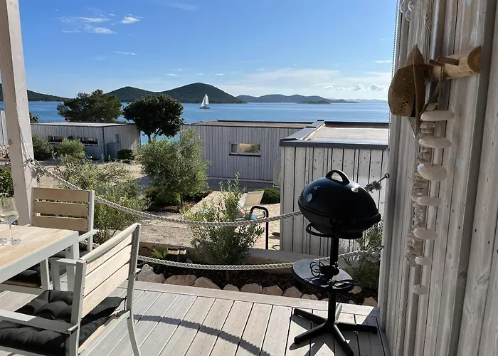 Buqez Eco - 2 And 8 - Seaview, New Wifi!