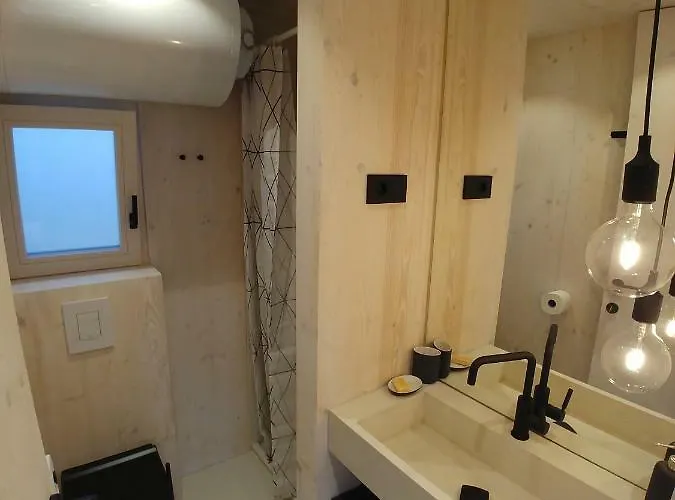 Buqez Eco - 2 And 8 - Seaview, New Wifi! *