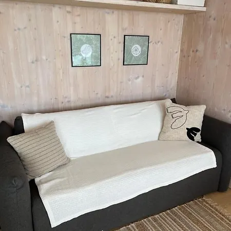Buqez Eco - 2 And 8 - Seaview, New Wifi! *