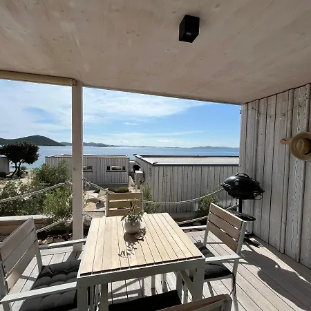 別荘 Buqez Eco - 2 And 8 - Seaview, New Wifi! *
