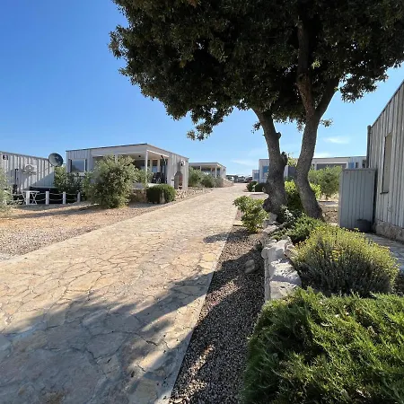 Buqez Eco - 2 And 8 - Seaview, New Wifi! Holiday home *