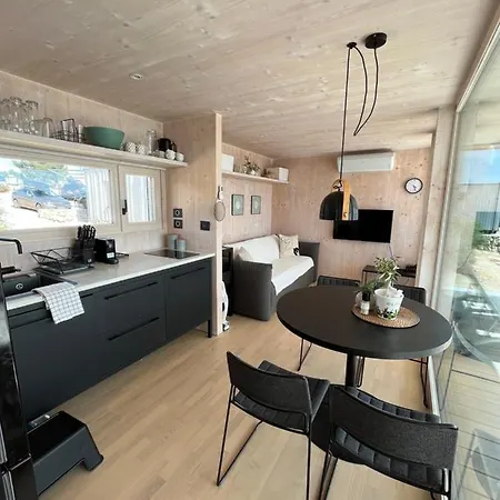 Buqez Eco - 2 And 8 - Seaview, New Wifi!