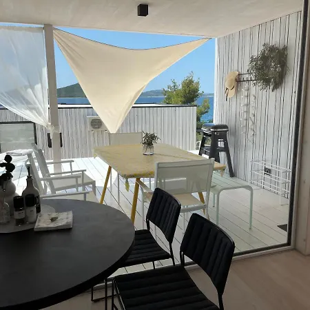 Buqez Eco - 2 And 8 - Seaview, New Wifi!