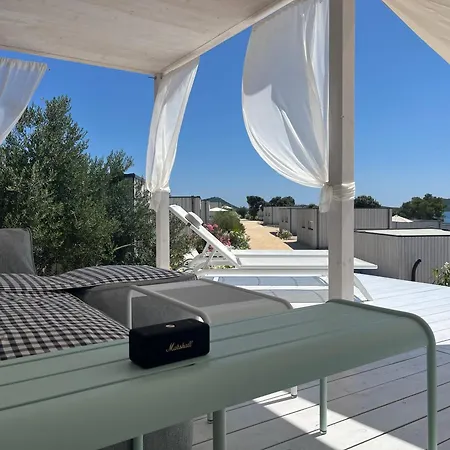 Buqez Eco - 2 And 8 - Seaview, New Wifi! *