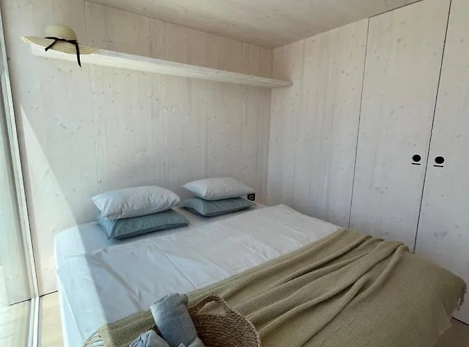 Buqez Eco - 2 And 8 - Seaview, New Wifi! 德拉格