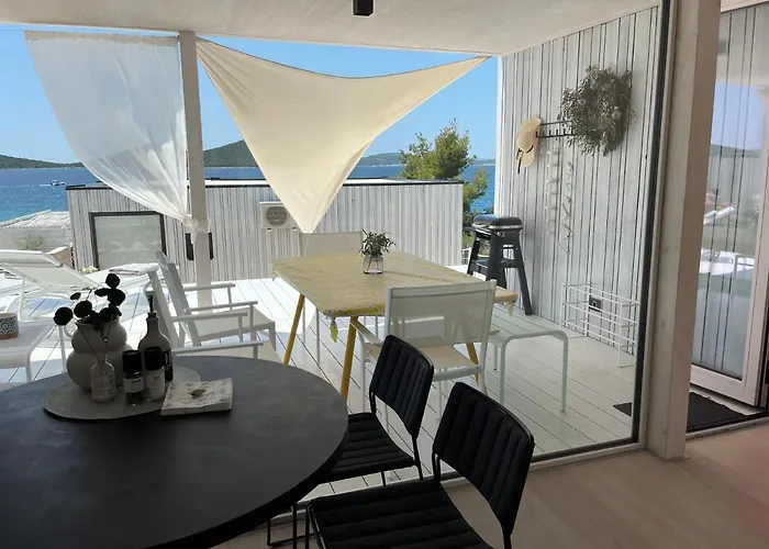 Buqez Eco - 2 And 8 - Seaview, New Wifi!