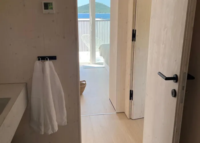 度假居 Buqez Eco - 2 And 8 - Seaview, New Wifi! 德拉格