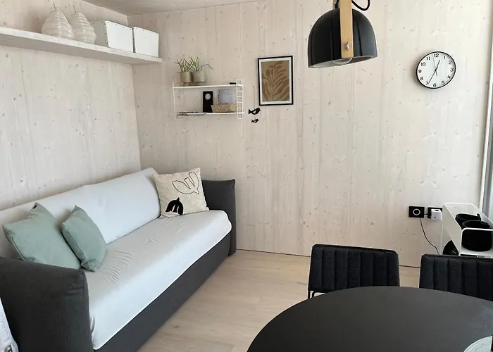 Buqez Eco - 2 And 8 - Seaview, New Wifi!